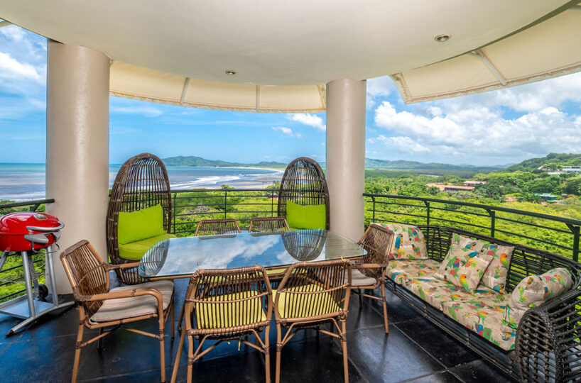 Dining and lounge terrace off of great room