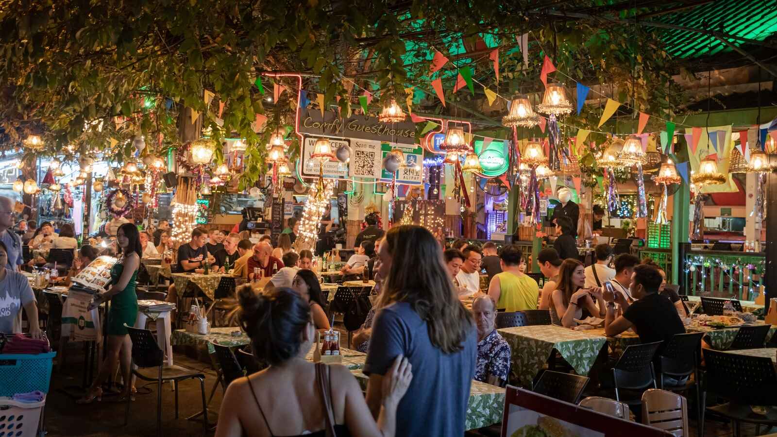 nightlife in tamarindo costa rica what to expect